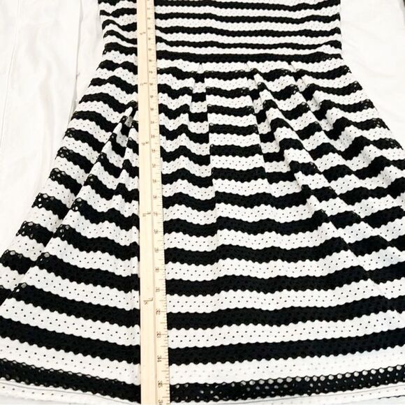 ELLE Black White Eyelet Fit & Flare Mini Dress Striped Sleeveless Stretchy 10 - Picture 10 of 14